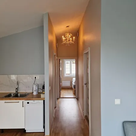 Quiet, Airy 3-room In The Center
