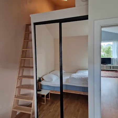 Apartment Quiet, Airy 3-room In The Center