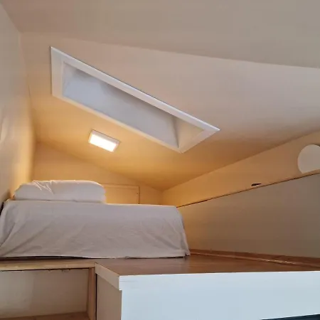 Quiet, Airy 3-room In The Center *